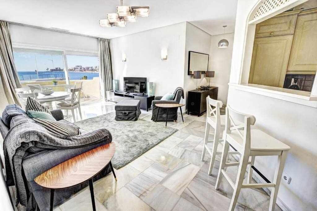 House Apartment *